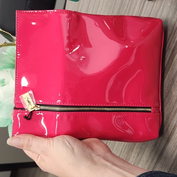 NWT YVES SAINT LAURENT YSL PATENT LEATHER BEAUTE BAG - Picture 6 of 8